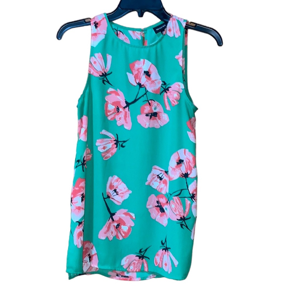 •WHO WHAT WEAR•GREEN CHERRY BLOSSOM FLORAL KEYHOLE BACK TANK TOP BLOUSE SIZE XS